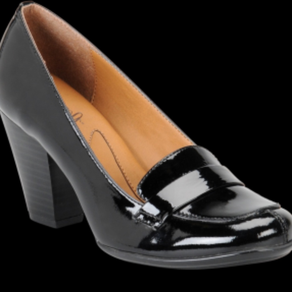 Euro Soft "Randi" Stylish Pumps by Sofft